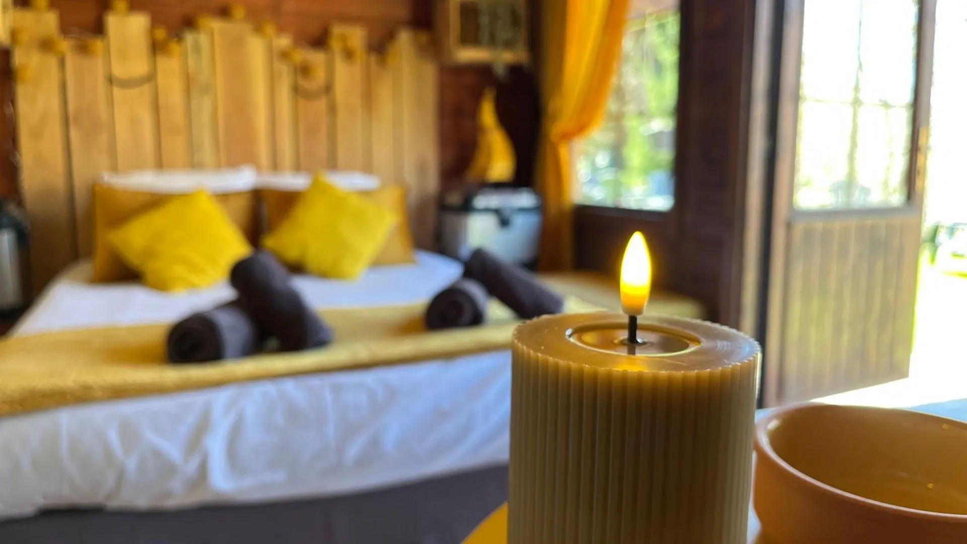 Bed and Breakfast Le Maloya à Lacaune 0*,  France