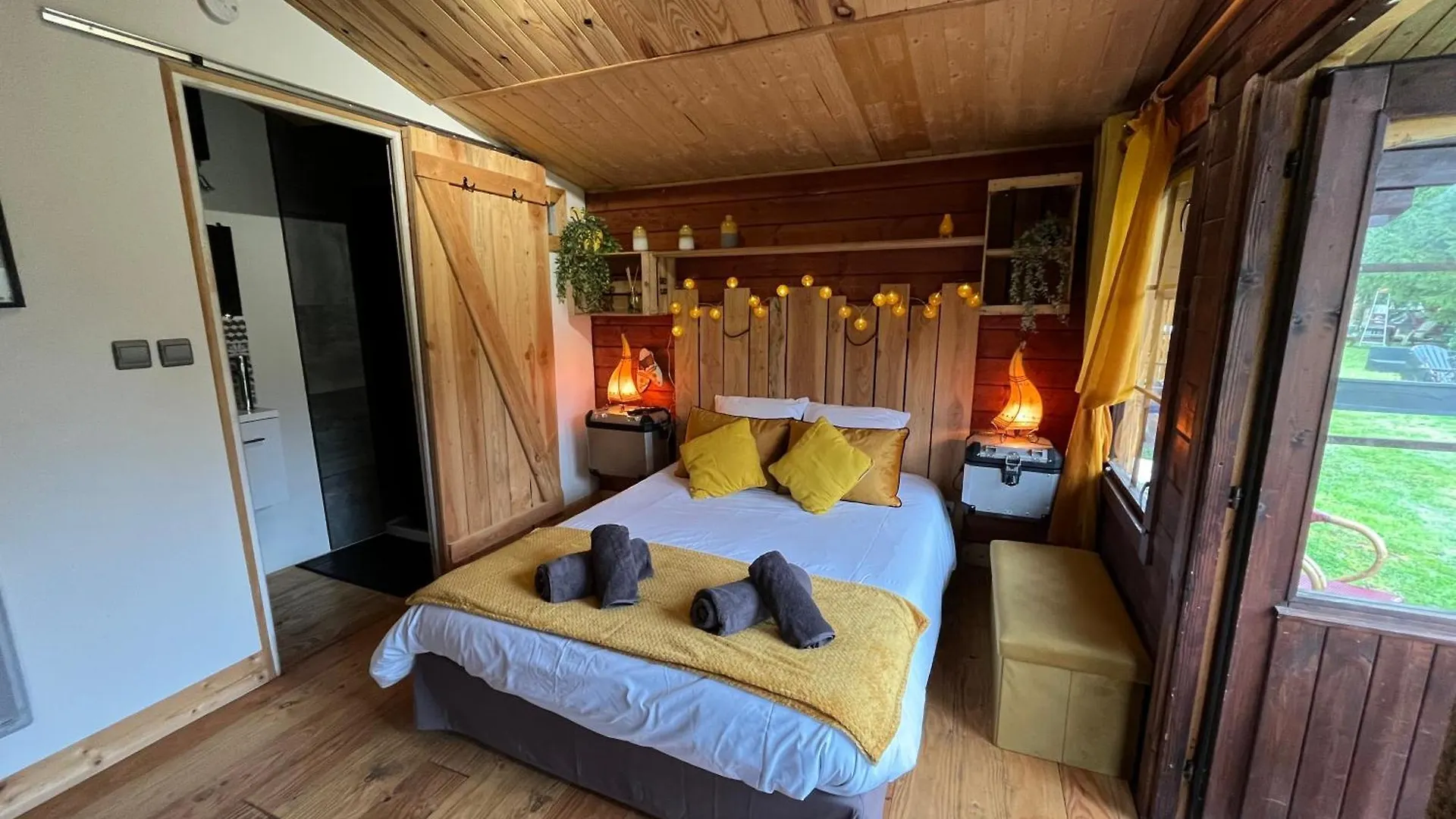 Bed and Breakfast Le Maloya à Lacaune 0*,  France